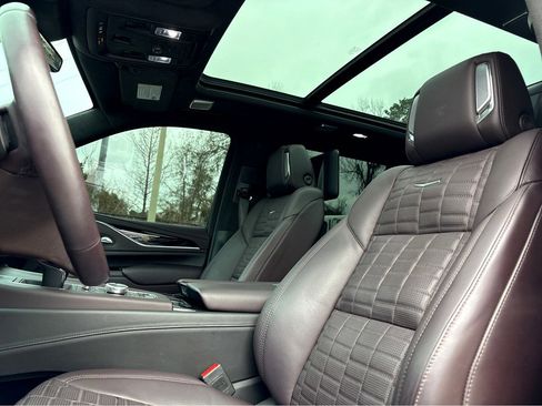 Certified 2024 Cadillac Escalade ESV Sport Platinum w/ LPO, ONYX Package image 21