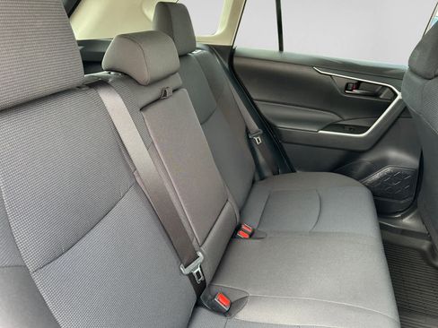Used 2025 Toyota RAV4 LE AWD/4WD image 17