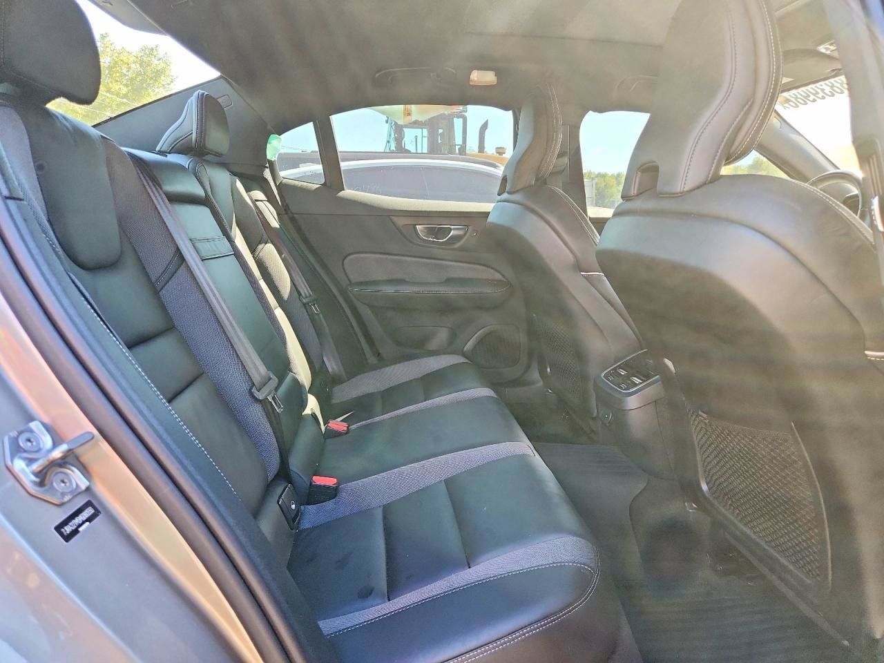 Used 2021 Volvo S60 T6 R-Design w/ Protection Package AWD/4WD image 7