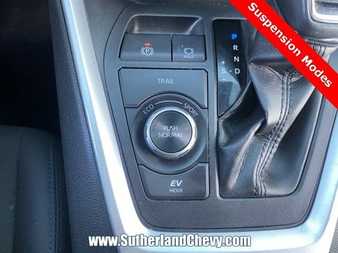 Used 2022 Toyota RAV4 SE image 36