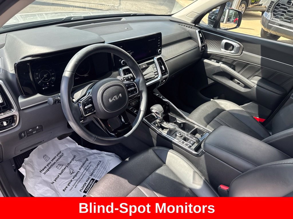 Used 2023 Kia Sorento SX AWD/4WD image 13