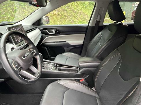 Used 2022 Jeep Compass Limited image 18