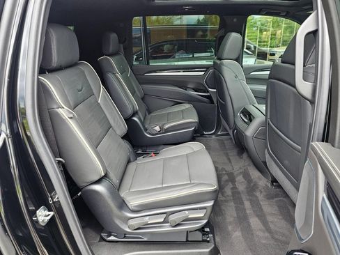 Certified 2026 Cadillac Escalade ESV Sport w/ Touring Package AWD/4WD image 12