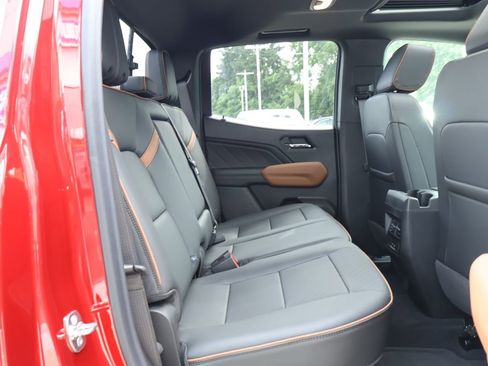 New 2026 GMC Canyon AT4 w/ Technology Plus Package AWD/4WD image 39