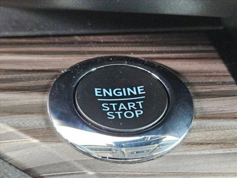 Used 2022 Ford Explorer Limited w/ Equipment Group 301A RWD image 15