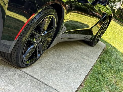 Used 2016 Chevrolet Corvette Stingray Coupe w/ Carbon Flash Badge Package RWD image 45