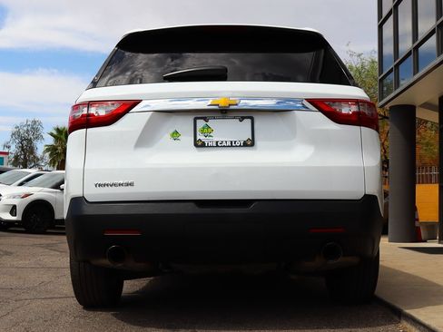 Used 2021 Chevrolet Traverse LS w/ LPO, Cargo Package FWD image 12