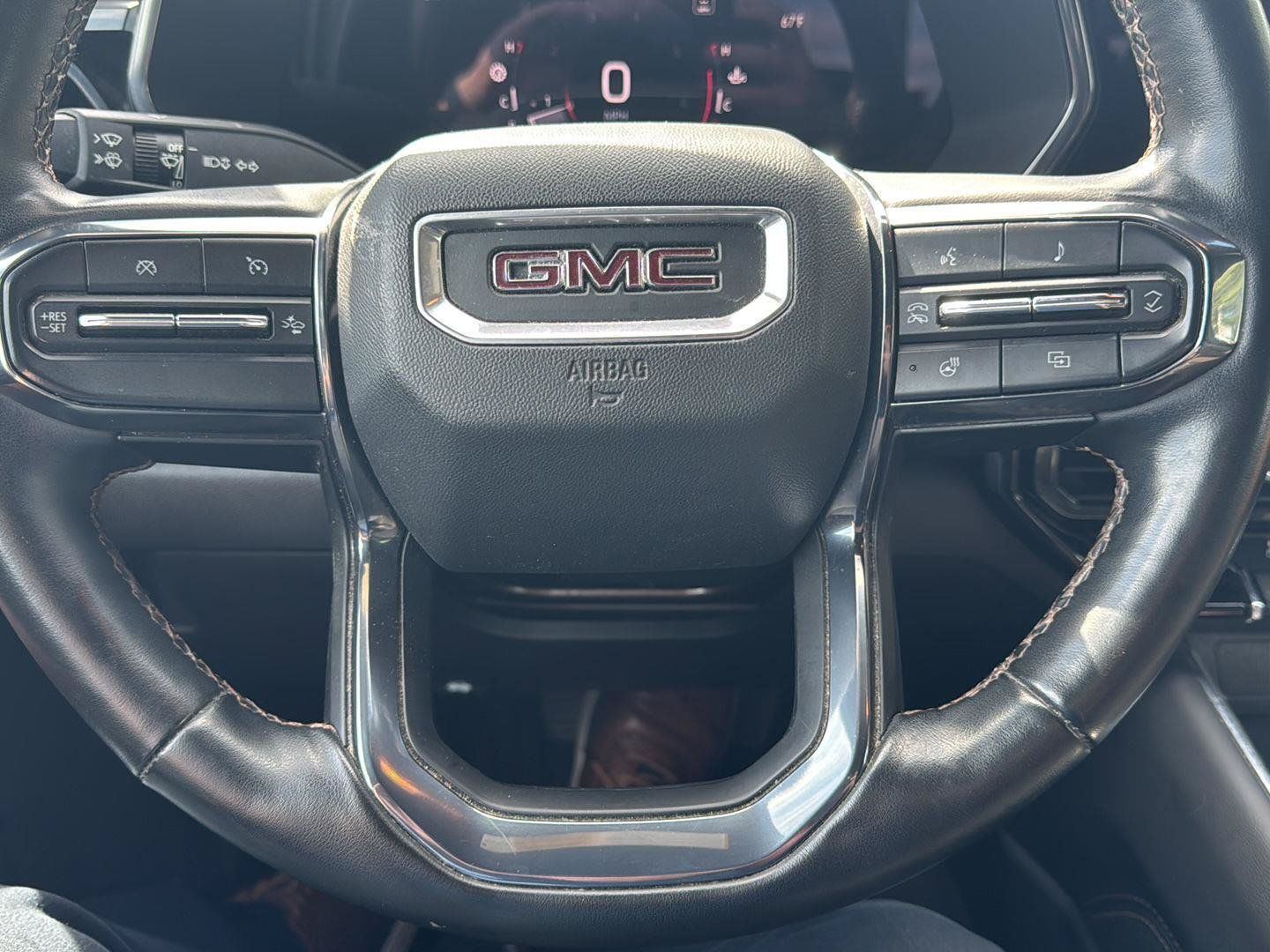 Used 2023 GMC Canyon AT4 w/ AT4 Premium Package AWD/4WD image 12