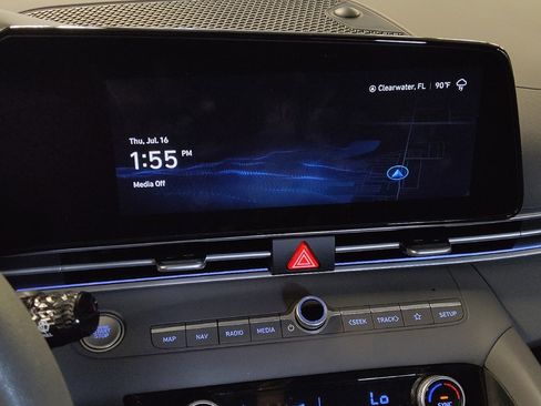 Used 2024 Hyundai Elantra SEL FWD image 25