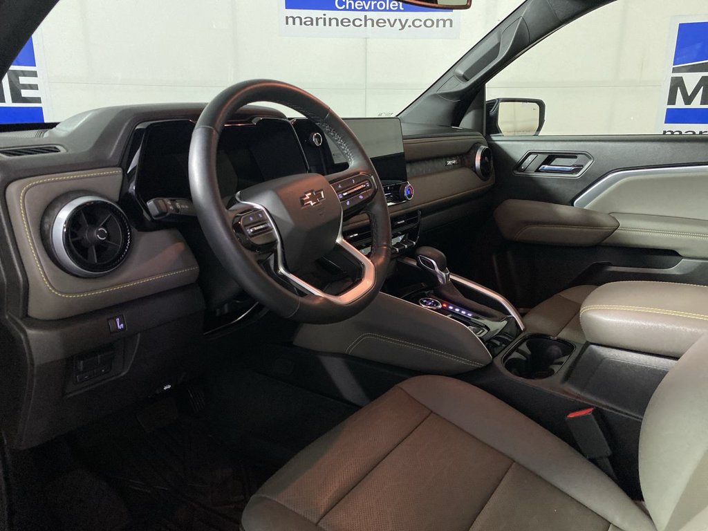 Used 2026 Chevrolet Colorado ZR2 w/ Technology Package AWD/4WD image 15