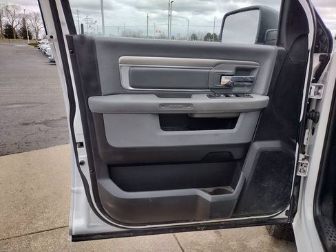 Used 2019 RAM 1500 Classic SLT AWD/4WD image 23