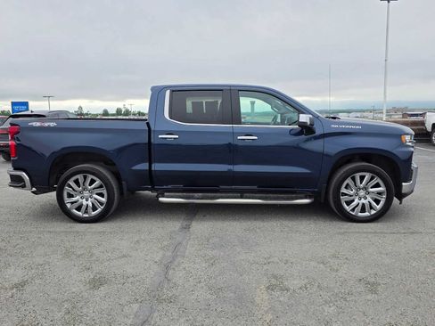 Used 2022 Chevrolet Silverado 1500 LTZ w/ LTZ Premium Package AWD/4WD image 2