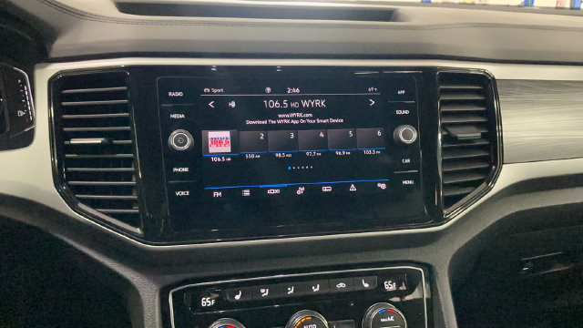Certified 2022 Volkswagen Atlas Cross Sport SE AWD/4WD image 21