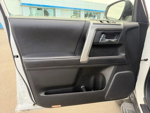 Used 2022 Toyota 4Runner SR5 Premium w/ Moonroof Package AWD/4WD image 20