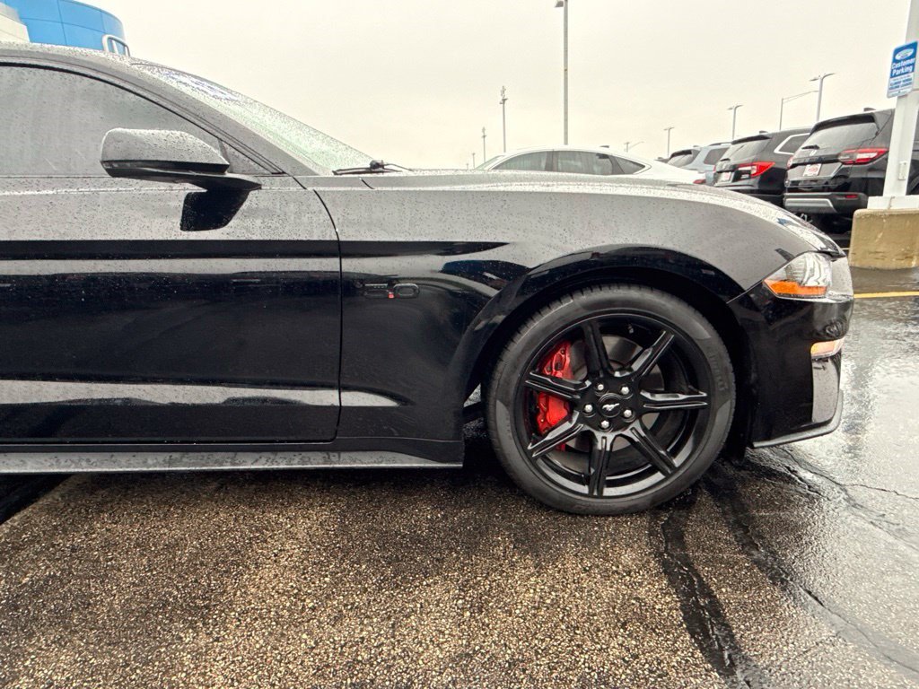 Used 2018 Ford Mustang GT Premium w/ Black Accent Package RWD image 15