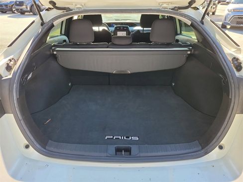Used 2020 Toyota Prius LE w/ Carpet Mat Package image 8