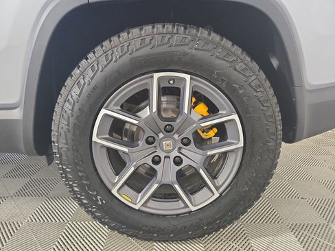 Used 2022 Rivian R1S Launch Edition image 10