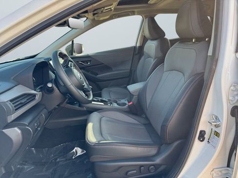 Certified 2025 Subaru Crosstrek 2.5i Limited w/ Crosstrek Mirror Package image 9