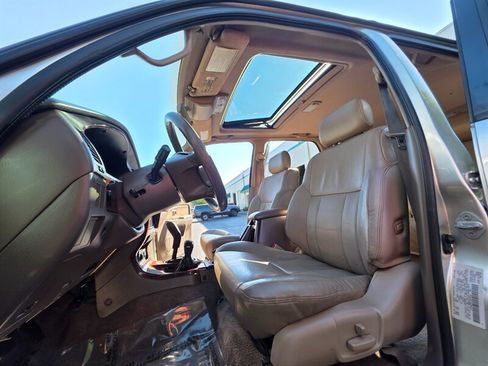 Used 2000 Toyota 4Runner Limited AWD/4WD image 13