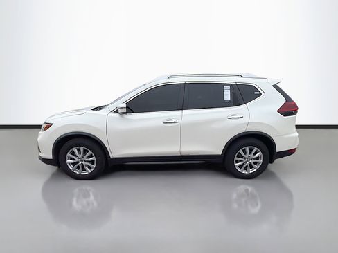 Used 2018 Nissan Rogue SV image 6