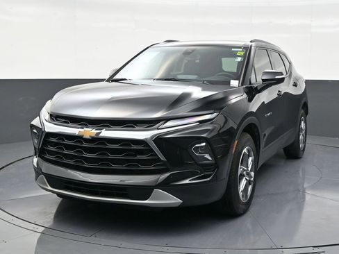 Used 2024 Chevrolet Blazer LT FWD image 8