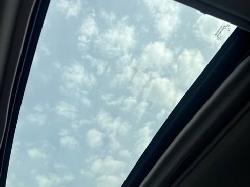 Used 2022 Toyota RAV4 XLE image 6