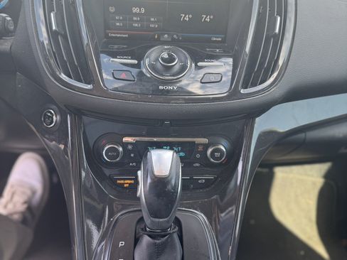 Used 2015 Ford Escape Titanium FWD image 9