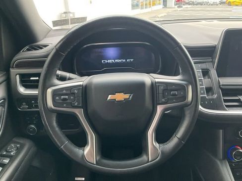 Used 2022 Chevrolet Suburban LT w/ Luxury Package AWD/4WD image 10