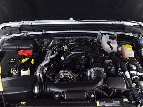 Used 2025 Jeep Wrangler Rubicon w/ XTREMEE 35" Tire Package image 27