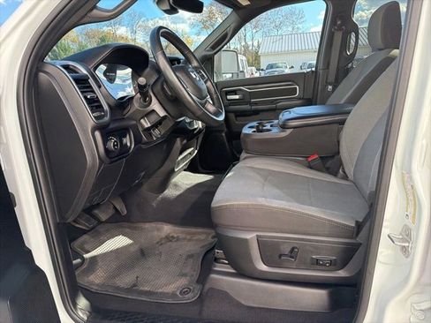 Used 2024 RAM 3500 Big Horn image 16