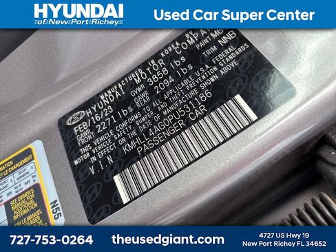 Used 2023 Hyundai Elantra SE image 12