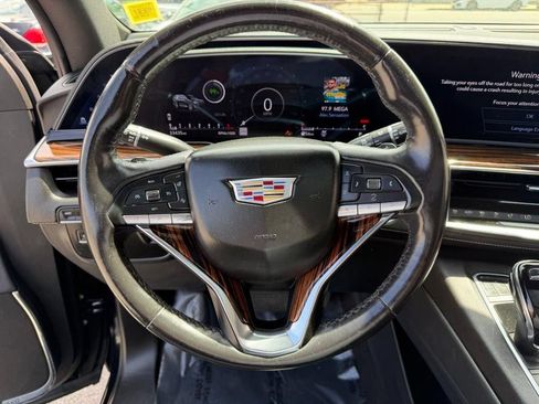Used 2022 Cadillac Escalade ESV Premium Luxury AWD/4WD image 32