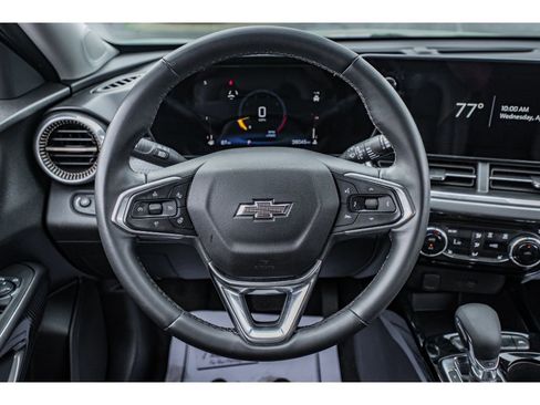 Used 2025 Chevrolet Trax ACTIV w/ Driver Confidence Package image 10