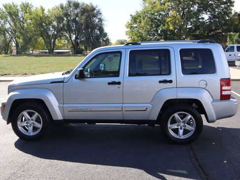 Used 2008 Jeep Liberty Limited image 9