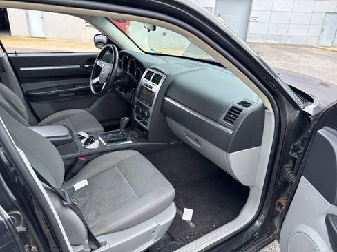 Used 2010 Dodge Charger SXT w/ Sun & Sound Group RWD image 11