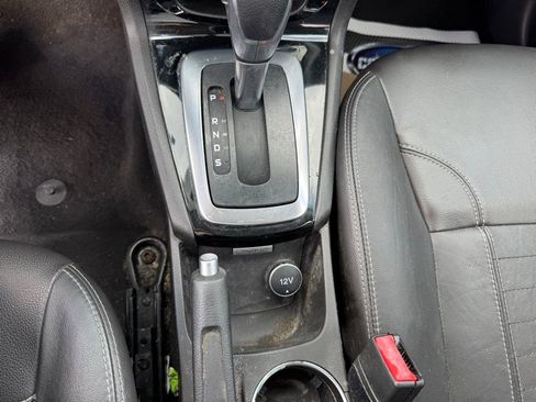 Used 2018 Ford Fiesta Titanium image 12