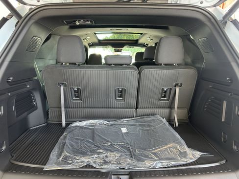 New 2026 Chevrolet Traverse LT w/ Sun and Wheel Package image 32