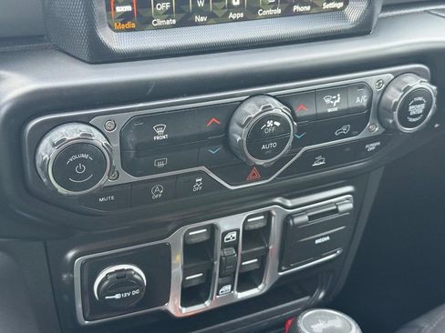 Used 2022 Jeep Wrangler Unlimited Sport AWD/4WD image 21