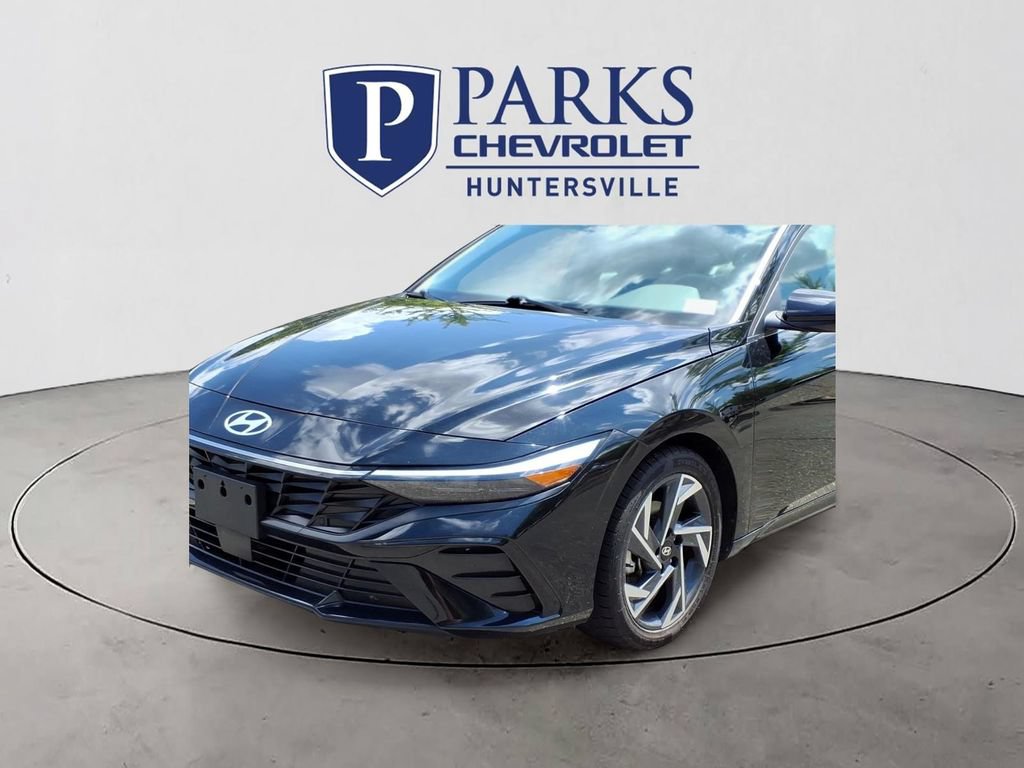 Used 2025 Hyundai Elantra SEL FWD image 27
