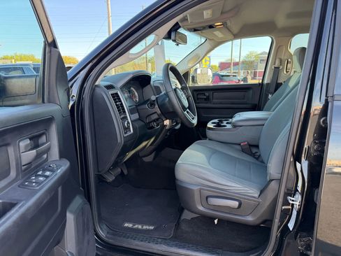 Used 2016 RAM 1500 Express w/ Black Ram 1500 Express Group image 4