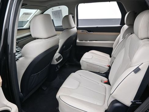 Used 2023 Hyundai Palisade Limited w/ Cargo Package FWD image 29