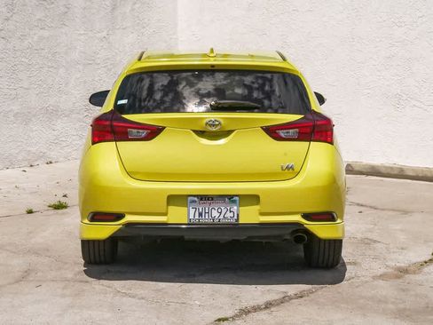 Used 2017 Toyota Corolla iM w/ Carpet Mat Package FWD image 8