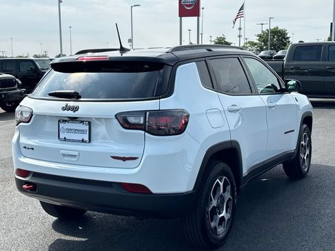Used 2022 Jeep Compass Trailhawk w/ Trailhawk Elite Group AWD/4WD image 3