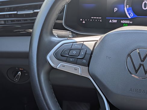 Certified 2025 Volkswagen Jetta Sport FWD image 21