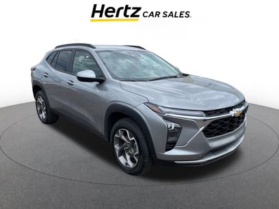 Used 2025 Chevrolet Trax LT