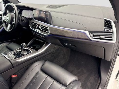 Used 2020 BMW X5 xDrive40i w/ M Sport Package AWD/4WD image 16