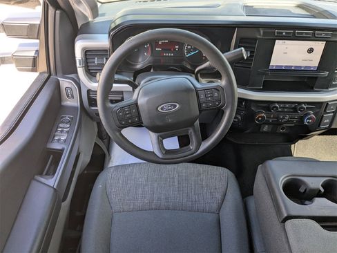 Used 2024 Ford F250 XLT image 18