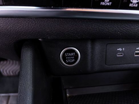 Used 2023 Nissan Rogue SV AWD/4WD image 18