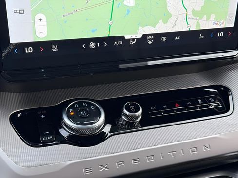 New 2026 Ford Expedition Active image 36