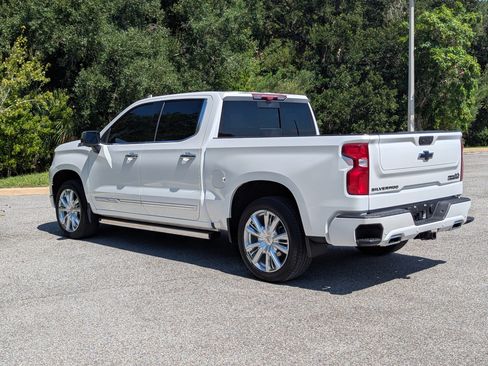 Used 2025 Chevrolet Silverado 1500 High Country AWD/4WD image 5